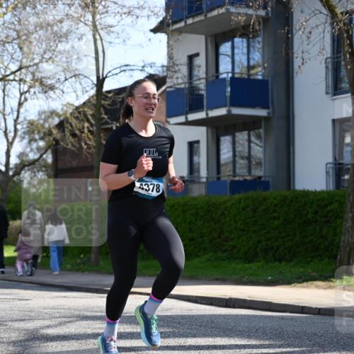 12.04.2026 - 45. Internationalen Wilhelmsburger Insellauf J. Mangold http://msf.ph/oto/9457010 12.04.2026 10:32:21 Ziel 4554, 4378, 3675, 3876, 3506, 4370, 3983, 3114, 4150, 3296, 3323, 5639, 2071, 3014, 5623, 3708 meine-sportfotos.de