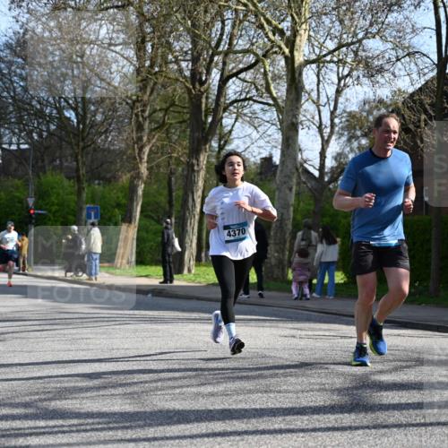 12.04.2026 - 45. Internationalen Wilhelmsburger Insellauf J. Mangold http://msf.ph/oto/9457023 12.04.2026 10:32:25 Ziel 4554, 4378, 3675, 3876, 3506, 4370, 3983, 3114, 4150, 3296, 3323, 5639, 2071, 3014, 5623, 3708, 4322, 3327 meine-sportfotos.de