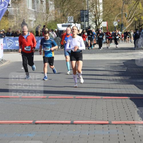 12.04.2026 - 45. Internationalen Wilhelmsburger Insellauf Strokosch-Dieckow http://msf.ph/oto/9457028 12.04.2026 10:46:38 Ziel 4755, 3480, 5050 meine-sportfotos.de