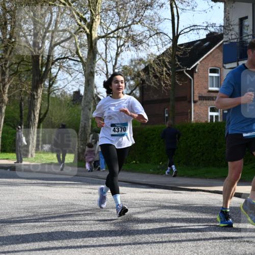 12.04.2026 - 45. Internationalen Wilhelmsburger Insellauf J. Mangold http://msf.ph/oto/9457037 12.04.2026 10:32:26 Ziel 4554, 4378, 3675, 3876, 3506, 4370, 3983, 3114, 4150, 3296, 3323, 5639, 2071, 3014, 5623, 3708, 4322, 3327 meine-sportfotos.de