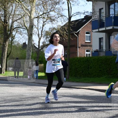 12.04.2026 - 45. Internationalen Wilhelmsburger Insellauf J. Mangold http://msf.ph/oto/9457041 12.04.2026 10:32:26 Ziel 4554, 4378, 3675, 3876, 3506, 4370, 3983, 3114, 4150, 3296, 3323, 5639, 2071, 3014, 5623, 3708, 4322, 3327 meine-sportfotos.de