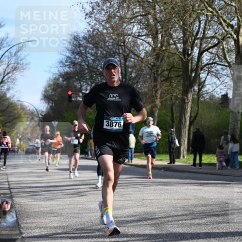 12.04.2026 - 45. Internationalen Wilhelmsburger Insellauf J. Mangold http://msf.ph/oto/9457059 12.04.2026 10:32:29 Ziel 4378, 3675, 3876, 3506, 4370, 3983, 3114, 4150, 3296, 3323, 5639, 2071, 3014, 5623, 3708, 4322, 3327, 5764 meine-sportfotos.de