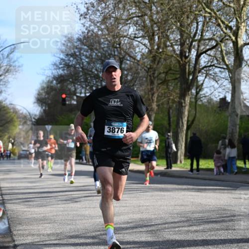 12.04.2026 - 45. Internationalen Wilhelmsburger Insellauf J. Mangold http://msf.ph/oto/9457061 12.04.2026 10:32:29 Ziel 4378, 3675, 3876, 3506, 4370, 3983, 3114, 4150, 3296, 3323, 5639, 2071, 3014, 5623, 3708, 4322, 3327, 5764 meine-sportfotos.de