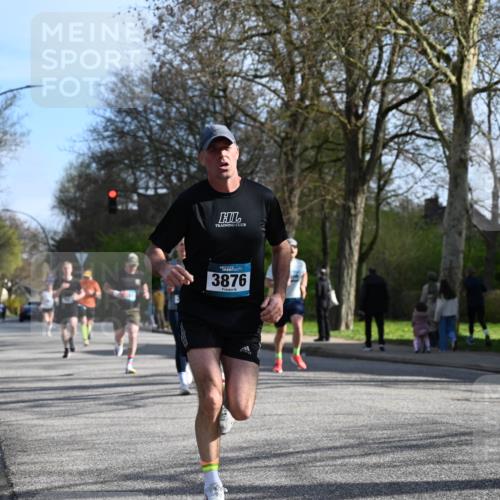 12.04.2026 - 45. Internationalen Wilhelmsburger Insellauf J. Mangold http://msf.ph/oto/9457062 12.04.2026 10:32:29 Ziel 4378, 3675, 3876, 3506, 4370, 3983, 3114, 4150, 3296, 3323, 5639, 2071, 3014, 5623, 3708, 4322, 3327, 5764 meine-sportfotos.de