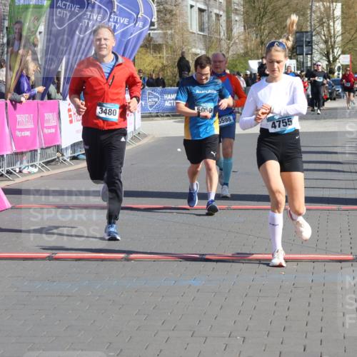 12.04.2026 - 45. Internationalen Wilhelmsburger Insellauf Strokosch-Dieckow http://msf.ph/oto/9457063 12.04.2026 10:46:41 Ziel 4755, 3480, 5050, 5598 meine-sportfotos.de