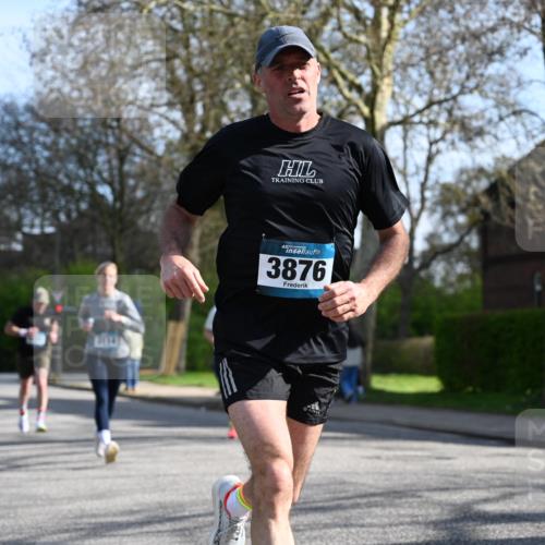 12.04.2026 - 45. Internationalen Wilhelmsburger Insellauf J. Mangold http://msf.ph/oto/9457074 12.04.2026 10:32:29 Ziel 4378, 3675, 3876, 3506, 4370, 3983, 3114, 4150, 3296, 3323, 5639, 2071, 3014, 5623, 3708, 4322, 3327, 5764 meine-sportfotos.de