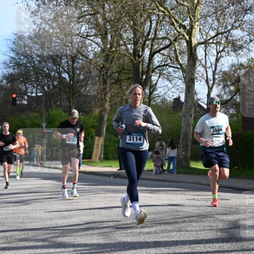 12.04.2026 - 45. Internationalen Wilhelmsburger Insellauf J. Mangold http://msf.ph/oto/9457080 12.04.2026 10:32:31 Ziel 3675, 3876, 3506, 4370, 3983, 3114, 4150, 3296, 3323, 5639, 2071, 3014, 3014, 5623, 3708, 4322, 3327, 5764 meine-sportfotos.de