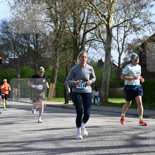 12.04.2026 - 45. Internationalen Wilhelmsburger Insellauf J. Mangold http://msf.ph/oto/9457083 12.04.2026 10:32:31 Ziel 3675, 3876, 3506, 4370, 3983, 3114, 4150, 3296, 3323, 5639, 2071, 3014, 3014, 5623, 3708, 4322, 3327, 5764 meine-sportfotos.de