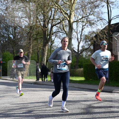 12.04.2026 - 45. Internationalen Wilhelmsburger Insellauf J. Mangold http://msf.ph/oto/9457086 12.04.2026 10:32:31 Ziel 3675, 3876, 3506, 4370, 3983, 3114, 4150, 3296, 3323, 5639, 2071, 3014, 3014, 5623, 3708, 4322, 3327, 5764 meine-sportfotos.de