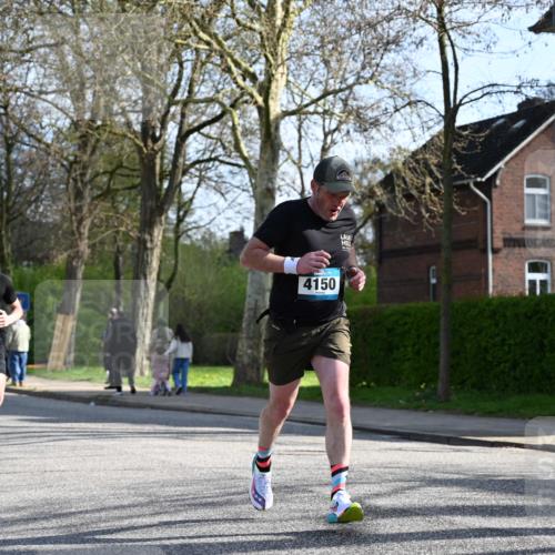 12.04.2026 - 45. Internationalen Wilhelmsburger Insellauf J. Mangold http://msf.ph/oto/9457098 12.04.2026 10:32:33 Ziel 3675, 3876, 3506, 4370, 3983, 3114, 4150, 3296, 3323, 5639, 2071, 3014, 5623, 3708, 4322, 3327, 5764, 2892 meine-sportfotos.de