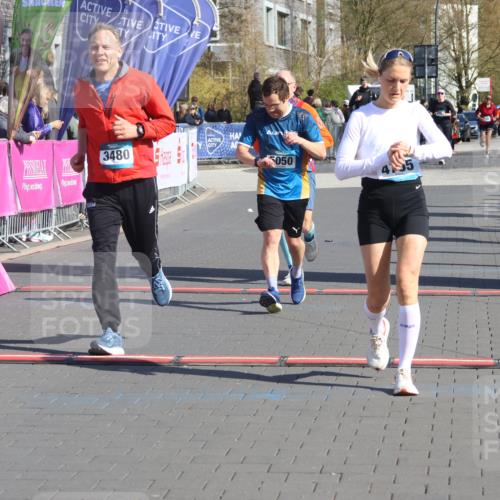 12.04.2026 - 45. Internationalen Wilhelmsburger Insellauf Strokosch-Dieckow http://msf.ph/oto/9457107 12.04.2026 10:46:41 Ziel 4755, 3480, 5050, 5598 meine-sportfotos.de