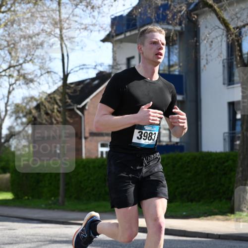 12.04.2026 - 45. Internationalen Wilhelmsburger Insellauf J. Mangold http://msf.ph/oto/9457125 12.04.2026 10:32:35 Ziel 3675, 3876, 3506, 4370, 3983, 3114, 4150, 3296, 3323, 5639, 2071, 3014, 5623, 3708, 4322, 3327, 5764, 2892 meine-sportfotos.de