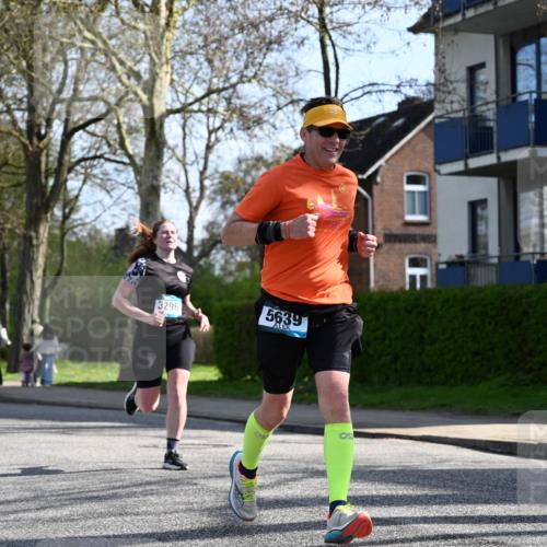 12.04.2026 - 45. Internationalen Wilhelmsburger Insellauf J. Mangold http://msf.ph/oto/9457137 12.04.2026 10:32:37 Ziel 3675, 3876, 3506, 4370, 3983, 3114, 4150, 3296, 3323, 5639, 2071, 3014, 5623, 3708, 4322, 3327, 3327, 5764, 2892 meine-sportfotos.de