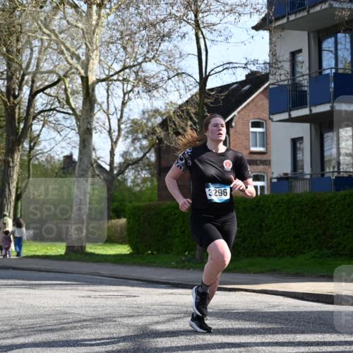 12.04.2026 - 45. Internationalen Wilhelmsburger Insellauf J. Mangold http://msf.ph/oto/9457149 12.04.2026 10:32:37 Ziel 3675, 3876, 3506, 4370, 3983, 3114, 4150, 3296, 3323, 5639, 2071, 3014, 5623, 3708, 4322, 3327, 3327, 5764, 2892 meine-sportfotos.de