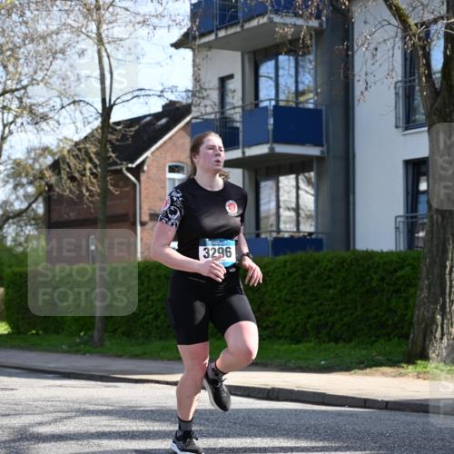 12.04.2026 - 45. Internationalen Wilhelmsburger Insellauf J. Mangold http://msf.ph/oto/9457159 12.04.2026 10:32:38 Ziel 3506, 4370, 3983, 3114, 4150, 3296, 3323, 5639, 2071, 3014, 5623, 3708, 4322, 3327, 5764, 2892 meine-sportfotos.de