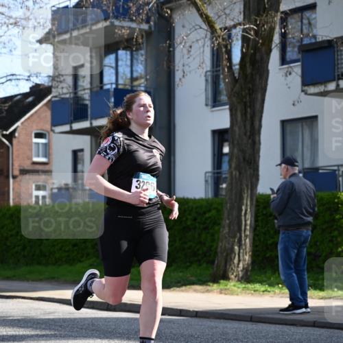 12.04.2026 - 45. Internationalen Wilhelmsburger Insellauf J. Mangold http://msf.ph/oto/9457166 12.04.2026 10:32:38 Ziel 3506, 4370, 3983, 3114, 4150, 3296, 3323, 5639, 2071, 3014, 5623, 3708, 4322, 3327, 5764, 2892 meine-sportfotos.de