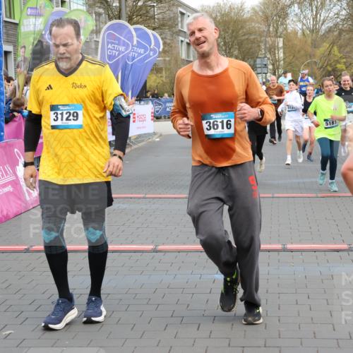 12.04.2026 - 45. Internationalen Wilhelmsburger Insellauf Strokosch-Dieckow http://msf.ph/oto/9457169 12.04.2026 13:02:42 Ziel 3129, 3616 meine-sportfotos.de