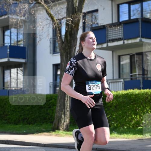 12.04.2026 - 45. Internationalen Wilhelmsburger Insellauf J. Mangold http://msf.ph/oto/9457177 12.04.2026 10:32:38 Ziel 3506, 4370, 3983, 3114, 4150, 3296, 3323, 5639, 2071, 3014, 5623, 3708, 4322, 3327, 5764, 2892 meine-sportfotos.de