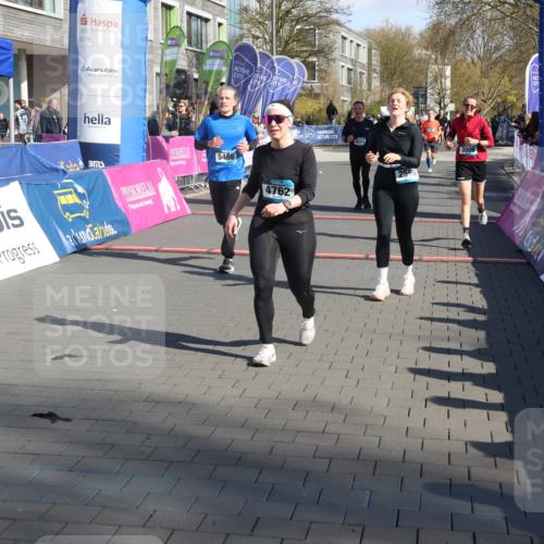 12.04.2026 - 45. Internationalen Wilhelmsburger Insellauf Strokosch-Dieckow http://msf.ph/oto/9457223 12.04.2026 10:46:52 Ziel 3635, 4762, 5466, 2596, 3008, 4631 meine-sportfotos.de
