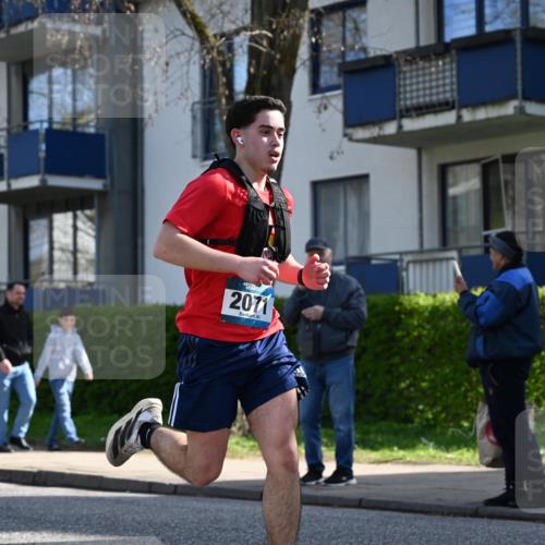 12.04.2026 - 45. Internationalen Wilhelmsburger Insellauf J. Mangold http://msf.ph/oto/9457240 12.04.2026 10:32:48 Ziel 3296, 3323, 5639, 2071, 3014, 5623, 3708, 4322, 3327, 5764, 2892, 5821, 4738, 2893 meine-sportfotos.de