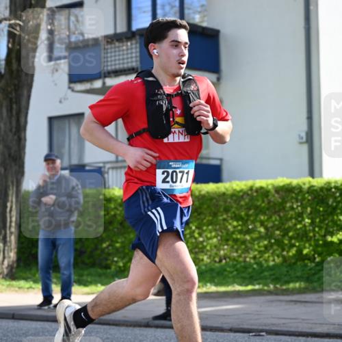 12.04.2026 - 45. Internationalen Wilhelmsburger Insellauf J. Mangold http://msf.ph/oto/9457246 12.04.2026 10:32:48 Ziel 3296, 3323, 5639, 2071, 3014, 5623, 3708, 4322, 3327, 5764, 2892, 5821, 4738, 2893 meine-sportfotos.de