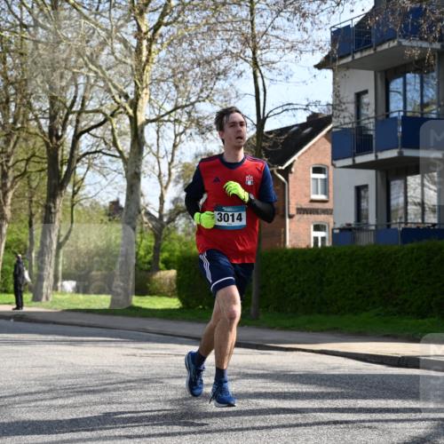 12.04.2026 - 45. Internationalen Wilhelmsburger Insellauf J. Mangold http://msf.ph/oto/9457249 12.04.2026 10:32:51 Ziel 2071, 3014, 5623, 3708, 4322, 3327, 5764, 2892, 5821, 4738, 2893, 5843 meine-sportfotos.de
