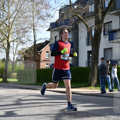 12.04.2026 - 45. Internationalen Wilhelmsburger Insellauf J. Mangold http://msf.ph/oto/9457261 12.04.2026 10:32:51 Ziel 2071, 3014, 5623, 3708, 4322, 3327, 5764, 2892, 5821, 4738, 2893, 5843 meine-sportfotos.de