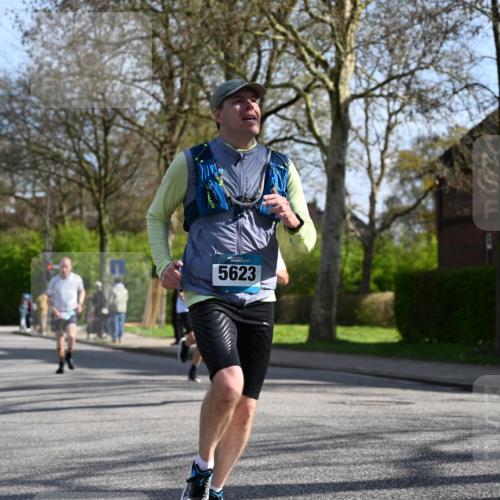 12.04.2026 - 45. Internationalen Wilhelmsburger Insellauf J. Mangold http://msf.ph/oto/9457315 12.04.2026 10:32:58 Ziel 5623, 3708, 4322, 3327, 5764, 2892, 5821, 4738, 2893, 5843, 3447, 4441 meine-sportfotos.de