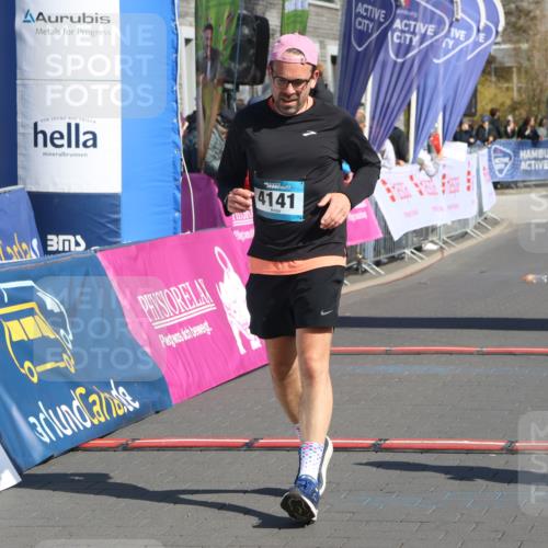 12.04.2026 - 45. Internationalen Wilhelmsburger Insellauf Strokosch-Dieckow http://msf.ph/oto/9457334 12.04.2026 11:03:48 Ziel 5460, 4141, 2422 meine-sportfotos.de