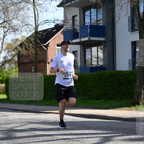 12.04.2026 - 45. Internationalen Wilhelmsburger Insellauf J. Mangold http://msf.ph/oto/9457362 12.04.2026 10:33:01 Ziel 5623, 3708, 4322, 3327, 5764, 2892, 5821, 4738, 2893, 5843, 5843, 3447, 4441 meine-sportfotos.de