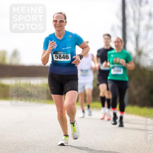 12.04.2026 - 45. Internationalen Wilhelmsburger Insellauf Michael Strokosch http://msf.ph/oto/9457415 12.04.2026 12:40:12 Laufen 3, 5846 meine-sportfotos.de