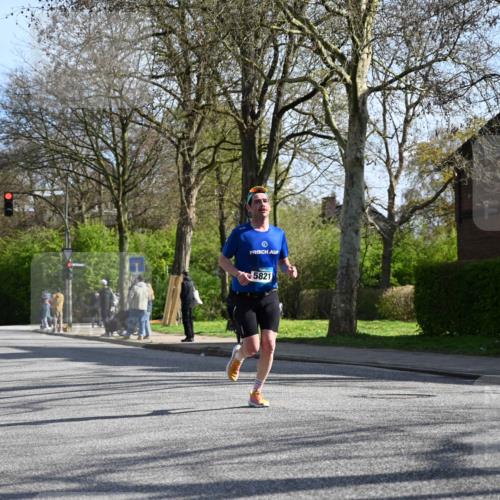 12.04.2026 - 45. Internationalen Wilhelmsburger Insellauf J. Mangold http://msf.ph/oto/9457460 12.04.2026 10:33:15 Ziel 5764, 2892, 5821, 4738, 2893, 5843, 3447, 4441, 4945, 4043, 2632, 2504, 4196, 5238, 5239, 5294 meine-sportfotos.de