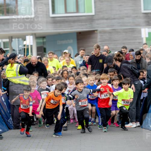 12.04.2026 - 45. Internationalen Wilhelmsburger Insellauf Michael Strokosch http://msf.ph/oto/9457466 12.04.2026 14:04:09 Laufen 782, 75, 175, 232, 143, 44, 15, 530, 1404 meine-sportfotos.de