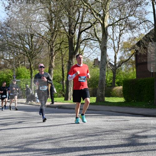 12.04.2026 - 45. Internationalen Wilhelmsburger Insellauf J. Mangold http://msf.ph/oto/9457479 12.04.2026 10:33:26 Ziel 5821, 4738, 2893, 5843, 3447, 4441, 4945, 4945, 4043, 2632, 2504, 4196, 5238, 5239, 5294, 3841, 3605, 2547, 3424, 3924 meine-sportfotos.de