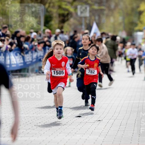12.04.2026 - 45. Internationalen Wilhelmsburger Insellauf Michael Strokosch http://msf.ph/oto/9457489 12.04.2026 14:08:42 Laufen 1505, 782 meine-sportfotos.de