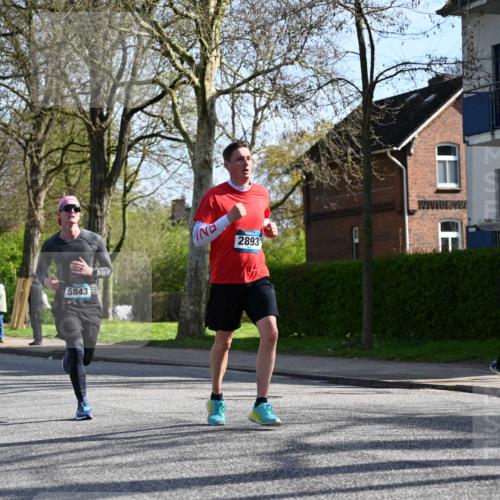 12.04.2026 - 45. Internationalen Wilhelmsburger Insellauf J. Mangold http://msf.ph/oto/9457504 12.04.2026 10:33:27 Ziel 5821, 4738, 2893, 5843, 3447, 4441, 4945, 4043, 2632, 2504, 4196, 5238, 5239, 5294, 5238, 5239, 5294, 3841, 3605, 2547, 3424, 3924 meine-sportfotos.de