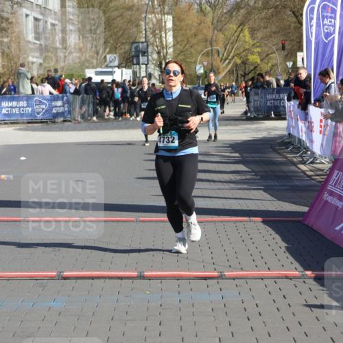 12.04.2026 - 45. Internationalen Wilhelmsburger Insellauf Strokosch-Dieckow http://msf.ph/oto/9457529 12.04.2026 11:04:02 Ziel 4732 meine-sportfotos.de