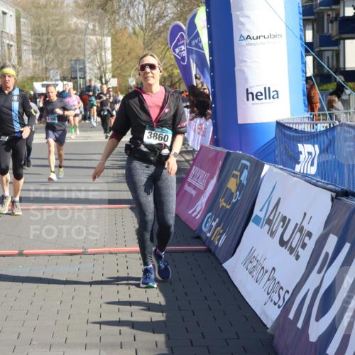 12.04.2026 - 45. Internationalen Wilhelmsburger Insellauf Strokosch-Dieckow http://msf.ph/oto/9457534 12.04.2026 10:47:07 Ziel 4331, 3553, 3713, 3860, 5538, 4706, 4700, 5803 meine-sportfotos.de