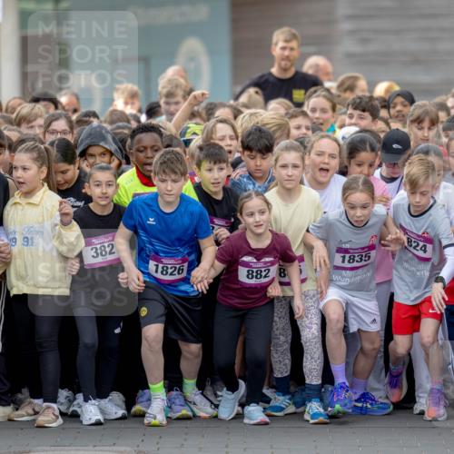12.04.2026 - 45. Internationalen Wilhelmsburger Insellauf Michael Strokosch http://msf.ph/oto/9457542 12.04.2026 14:45:07 Laufen 9, 91, 382, 1826, 882, 8, 1835, 824, 71 meine-sportfotos.de