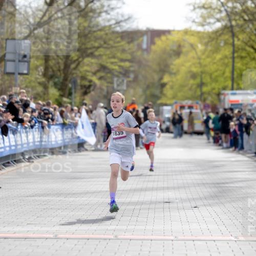 12.04.2026 - 45. Internationalen Wilhelmsburger Insellauf Michael Strokosch http://msf.ph/oto/9457570 12.04.2026 14:48:32 Laufen 1835 meine-sportfotos.de