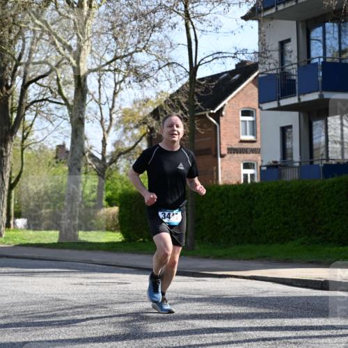 12.04.2026 - 45. Internationalen Wilhelmsburger Insellauf J. Mangold http://msf.ph/oto/9457573 12.04.2026 10:33:31 Ziel 5821, 4738, 2893, 5843, 3447, 4441, 4945, 4043, 2632, 2632, 2504, 4196, 5238, 5239, 5294, 3841, 3605, 2547, 3424, 3924 meine-sportfotos.de