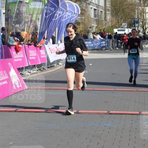 12.04.2026 - 45. Internationalen Wilhelmsburger Insellauf Strokosch-Dieckow http://msf.ph/oto/9457575 12.04.2026 11:04:08 Ziel 2914, 5842 meine-sportfotos.de