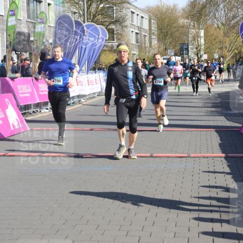 12.04.2026 - 45. Internationalen Wilhelmsburger Insellauf Strokosch-Dieckow http://msf.ph/oto/9457627 12.04.2026 10:47:09 Ziel 3860, 5538, 4706, 4700, 5803 meine-sportfotos.de