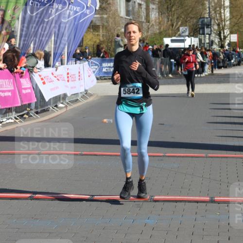 12.04.2026 - 45. Internationalen Wilhelmsburger Insellauf Strokosch-Dieckow http://msf.ph/oto/9457662 12.04.2026 11:04:10 Ziel 2914, 5842 meine-sportfotos.de