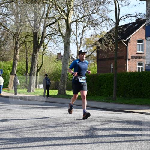 12.04.2026 - 45. Internationalen Wilhelmsburger Insellauf J. Mangold http://msf.ph/oto/9457667 12.04.2026 10:33:38 Ziel 5843, 3447, 4441, 4945, 4043, 2632, 2504, 4196, 5238, 5239, 5294, 3841, 3605, 2547, 3424, 3924, 4493, 3945 meine-sportfotos.de