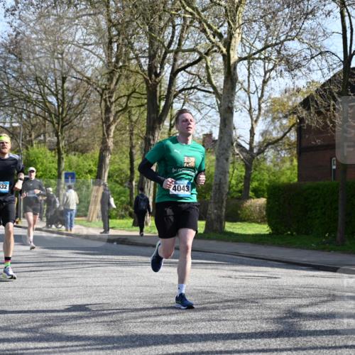 12.04.2026 - 45. Internationalen Wilhelmsburger Insellauf J. Mangold http://msf.ph/oto/9457699 12.04.2026 10:33:42 Ziel 3447, 4441, 4945, 4043, 2632, 2504, 4196, 5238, 5239, 5294, 3841, 3605, 2547, 3424, 3924, 4493, 3945, 3613 meine-sportfotos.de