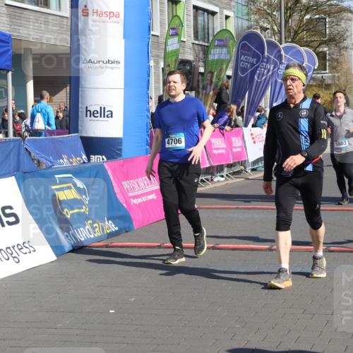12.04.2026 - 45. Internationalen Wilhelmsburger Insellauf Strokosch-Dieckow http://msf.ph/oto/9457725 12.04.2026 10:47:10 Ziel 3860, 5538, 4706, 4700, 5803, 2206 meine-sportfotos.de
