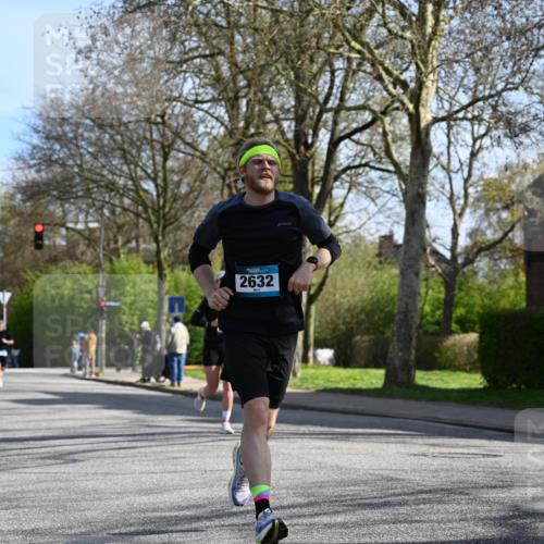 12.04.2026 - 45. Internationalen Wilhelmsburger Insellauf J. Mangold http://msf.ph/oto/9457727 12.04.2026 10:33:44 Ziel 4441, 4945, 4043, 2632, 2504, 4196, 5238, 5239, 5294, 3841, 3605, 2547, 3424, 3924, 4493, 4493, 3945, 3613, 2270 meine-sportfotos.de