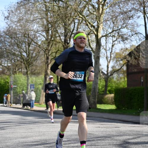 12.04.2026 - 45. Internationalen Wilhelmsburger Insellauf J. Mangold http://msf.ph/oto/9457733 12.04.2026 10:33:44 Ziel 4441, 4945, 4043, 2632, 2504, 4196, 5238, 5239, 5294, 3841, 3605, 2547, 3424, 3924, 4493, 4493, 3945, 3613, 2270 meine-sportfotos.de