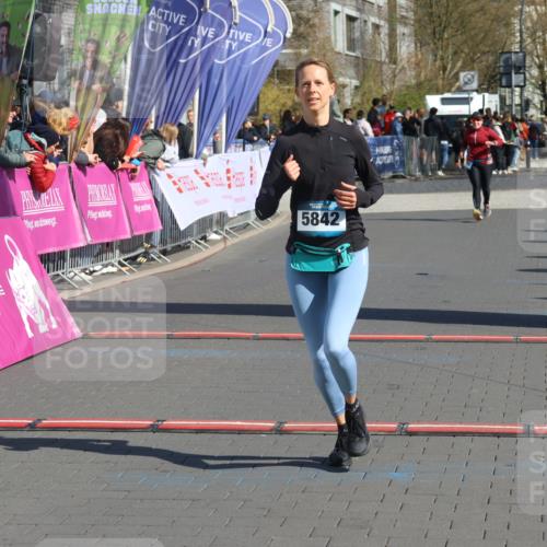 12.04.2026 - 45. Internationalen Wilhelmsburger Insellauf Strokosch-Dieckow http://msf.ph/oto/9457735 12.04.2026 11:04:11 Ziel 2914, 5842 meine-sportfotos.de